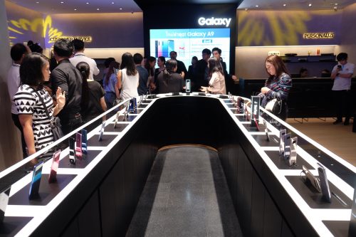 Samsung Experience Store Large