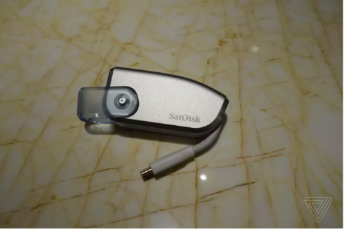 SanDisk 4TB flash drive