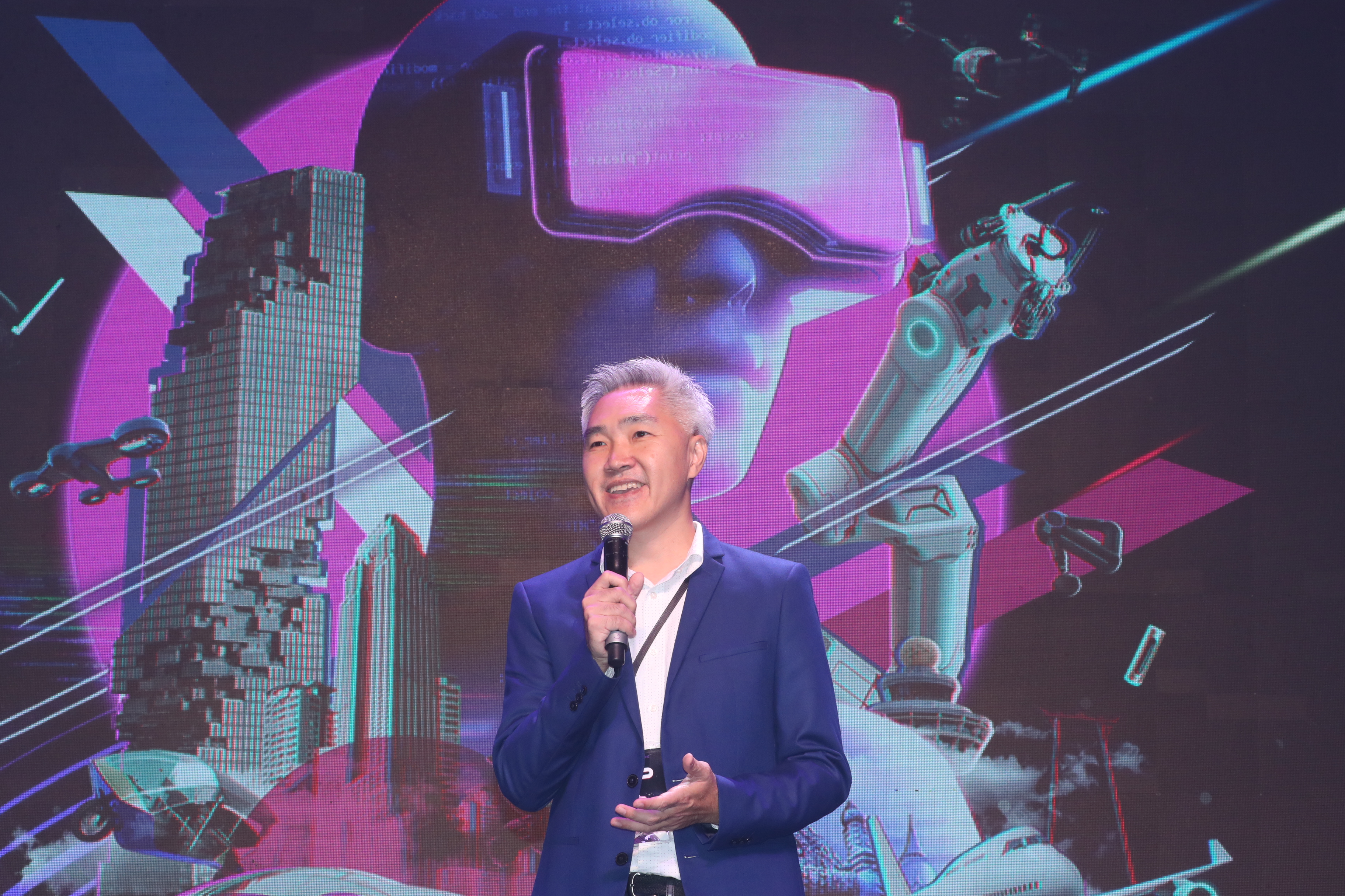 คุณทินกร  เหล่าเราวิโรจน์ นายกสมาคมอุตสาหกรรมซอฟต์แวร์ไทย (ATSI) 